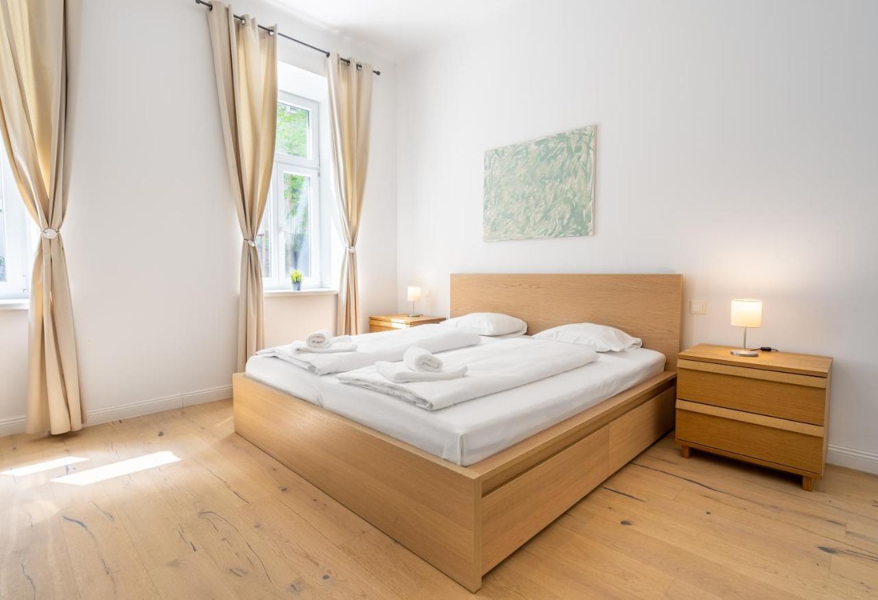 Cottageviertel - Stilvolles Apartment In Parknahe Vienna Esterno foto